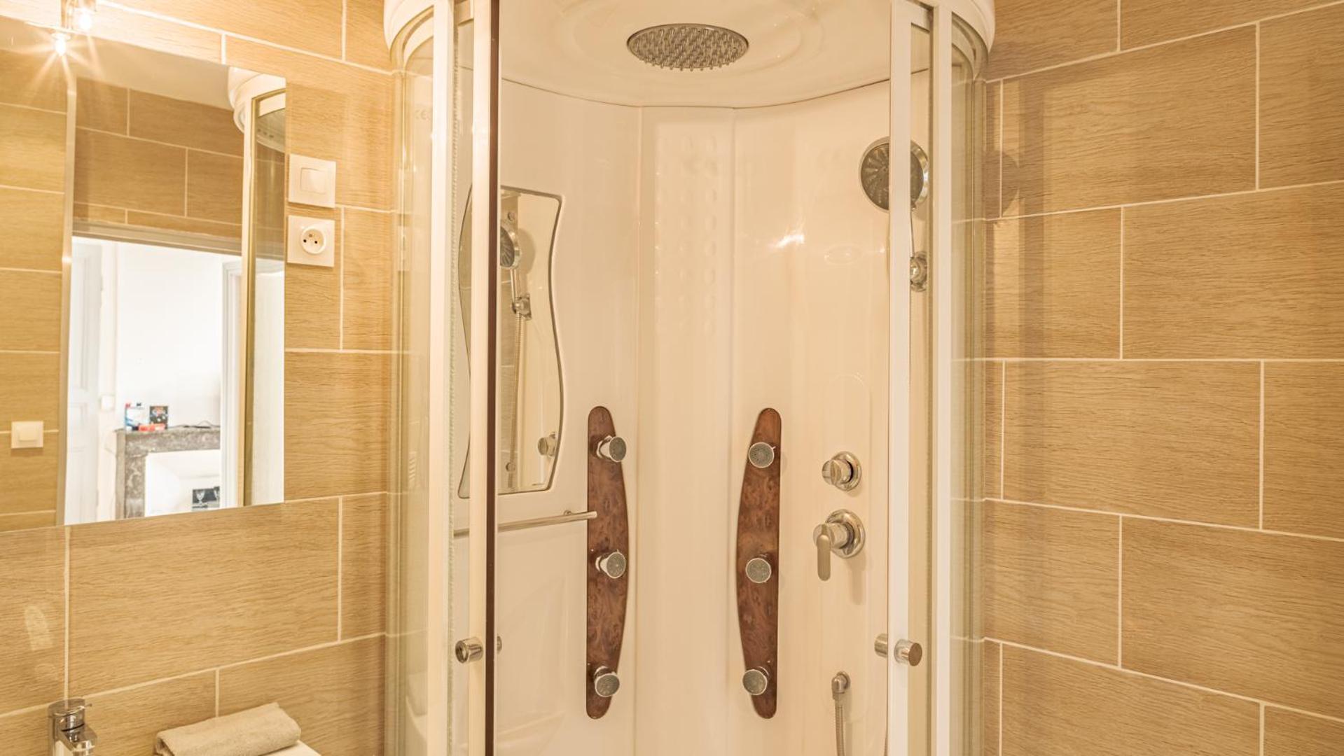 Preize Serenity Suite 2 - Hypercentre - 2 Pers. Troyes Luaran gambar